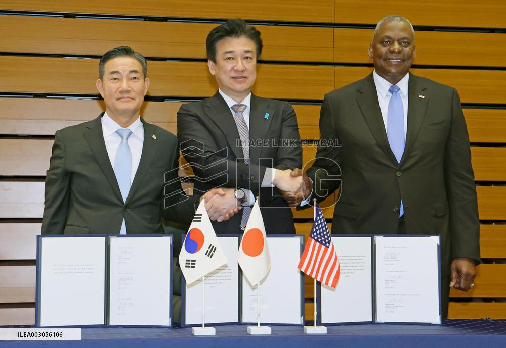 Japan-U.S.-S. Korea defense talks in Tokyo