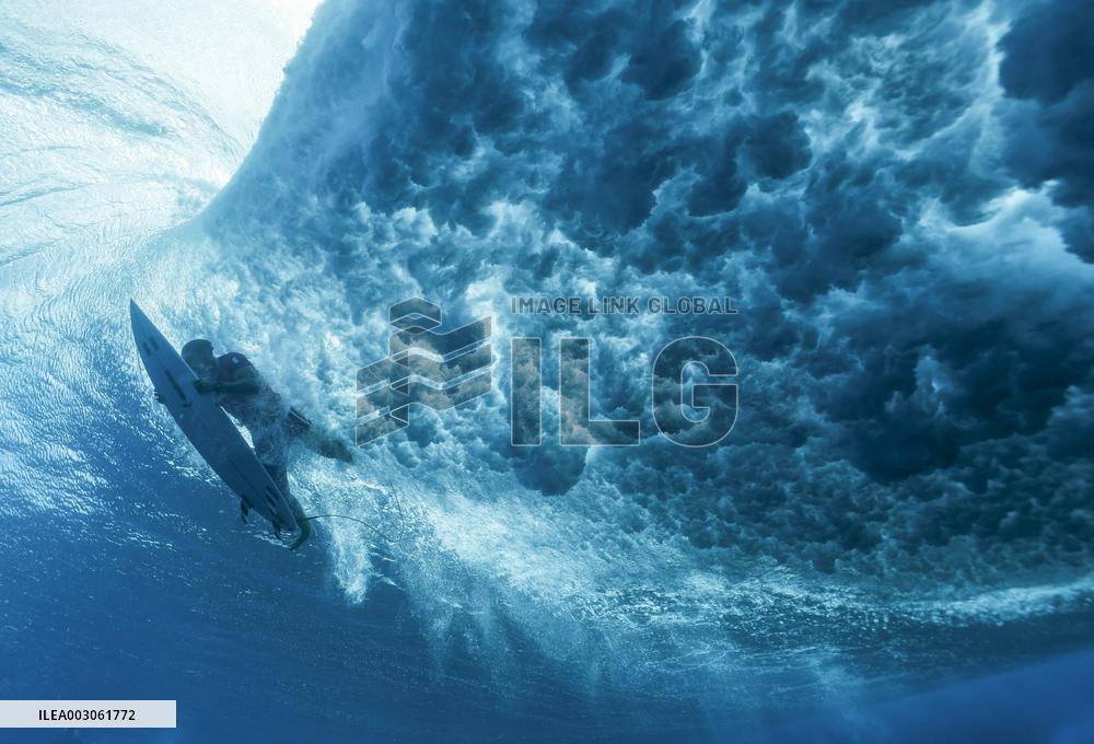 Paris 2024 - Women's Round 1 Heat Of Surfing