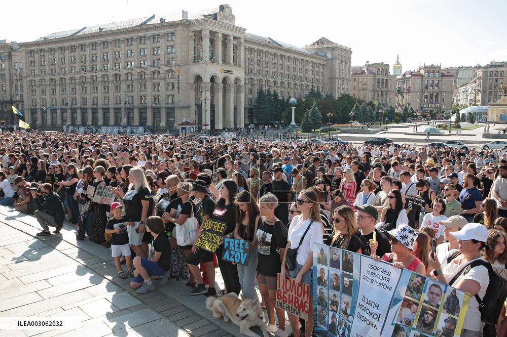 Kyiv pays tribute to Olenivka prison massacre victims