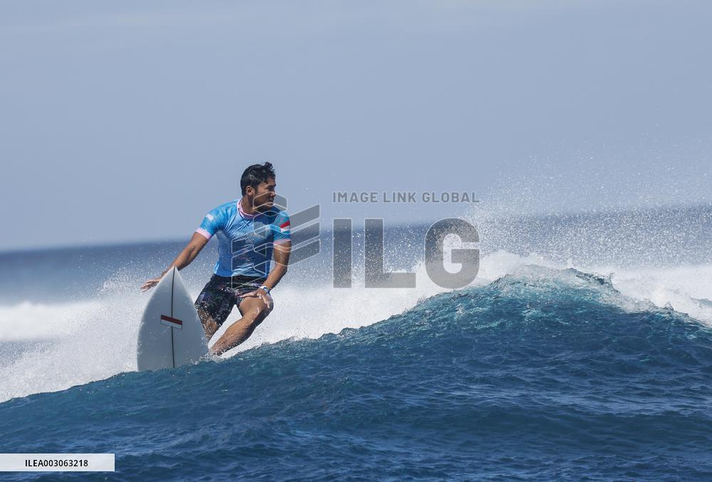 Paris 2024 - Women's Round 2 Heat Of Surfing