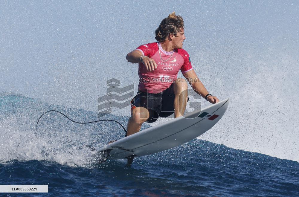 Paris 2024 - Women's Round 2 Heat Of Surfing