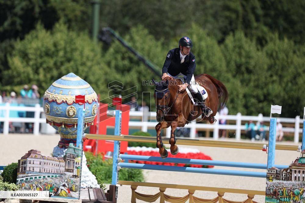 (PARIS2024) FRANCE-VERSAILLES-OLY-EQUESTRIAN