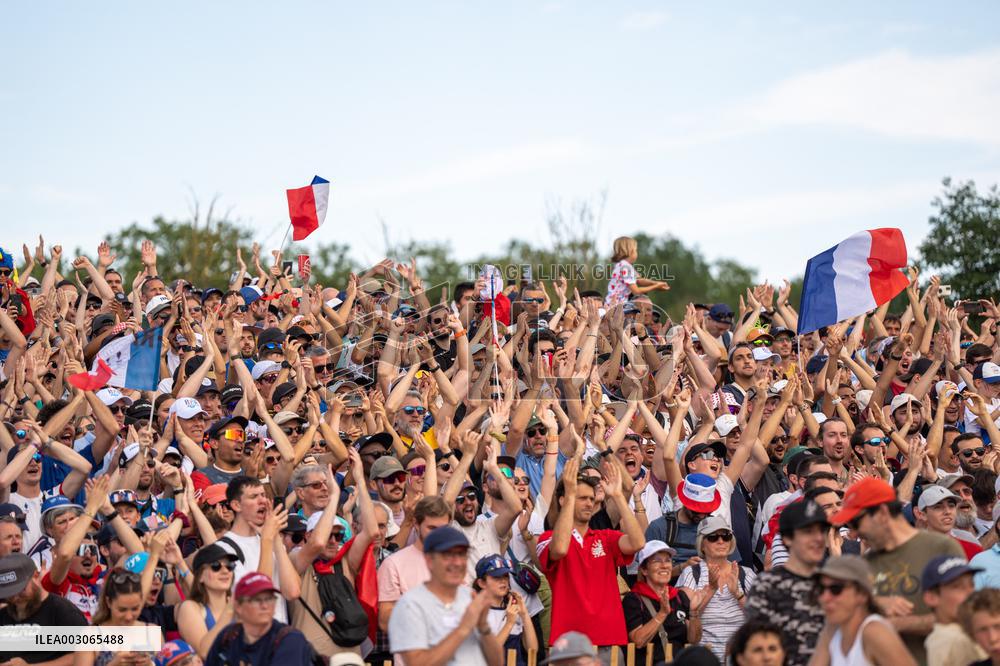 Paris 2024 - Mountain Bike - Supporters