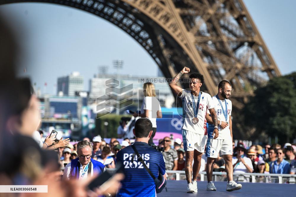 Paris 2024 - Fans welcome medalists at the Parc des Champions in Paris FA