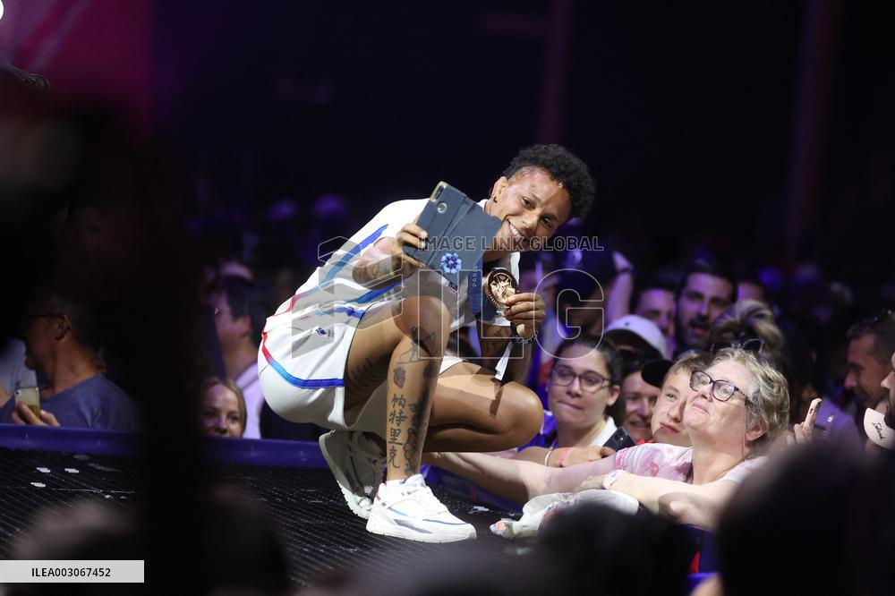 Paris 2024 - Amandine Buchard celebrating her bronze medal at Club France
