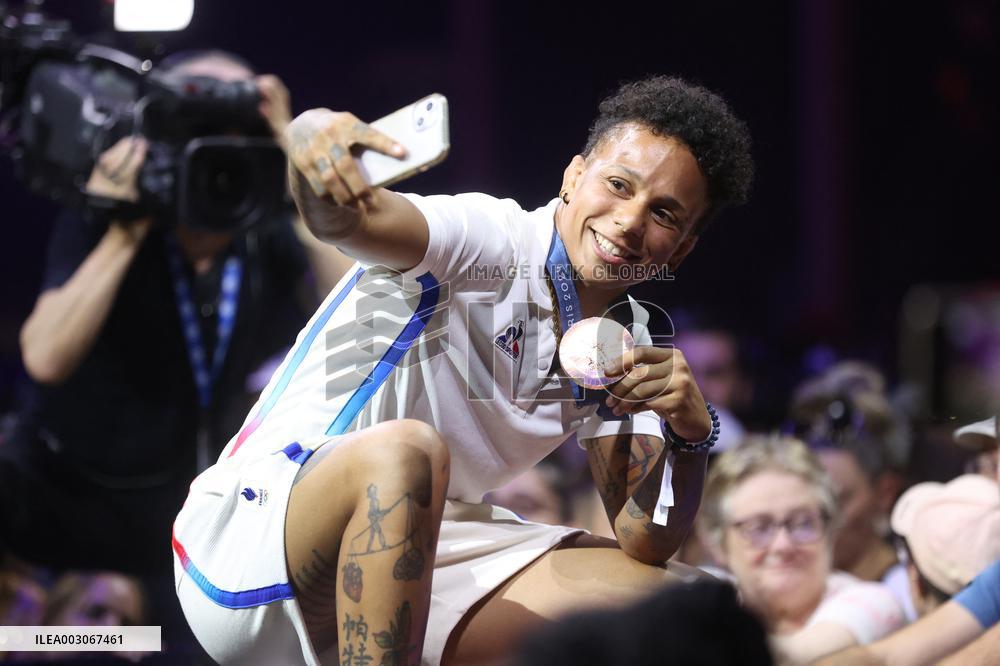 Paris 2024 - Amandine Buchard celebrating her bronze medal at Club France