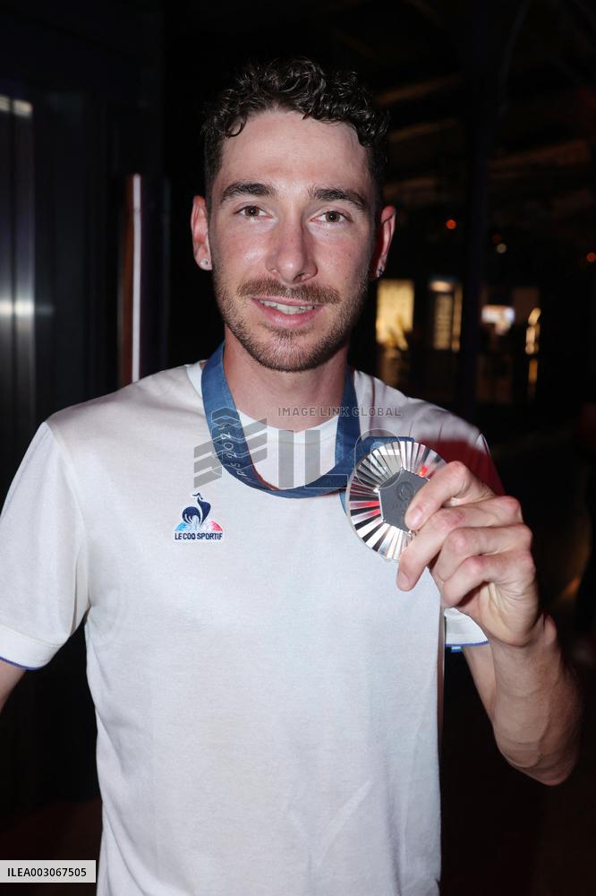 Paris 2024 - Victor Koretzky Celebrates His Silver Medal At Club France