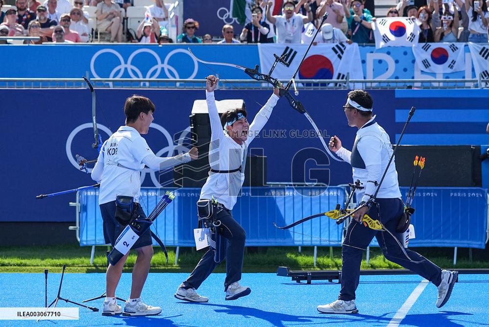 XINHUA PHOTOS OF THE DAY