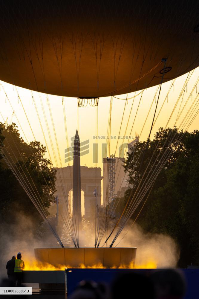 Paris 2024 - Olympic Cauldron Draws Crowds