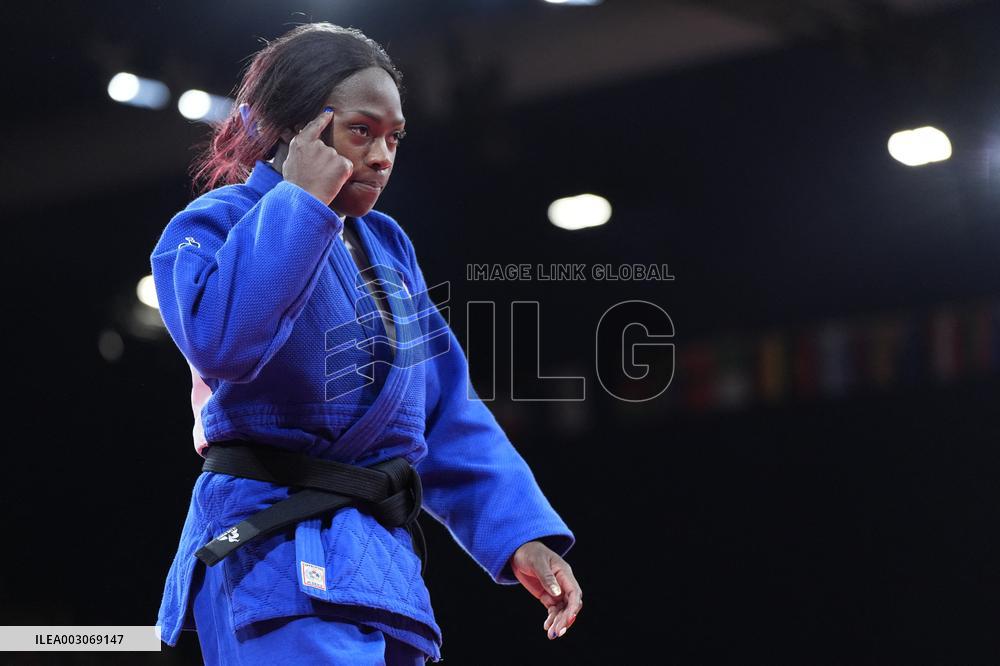 Paris 2024 - Judo - Clarisse Agbegnenou v Laura Fazliu