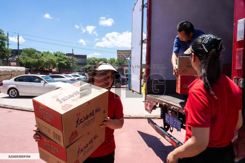 (FOCUS)CHINA-HUNAN-XIANGTAN-JUANSHUI RIVER-DIKE BREACH-RELOCATION SITE (CN)