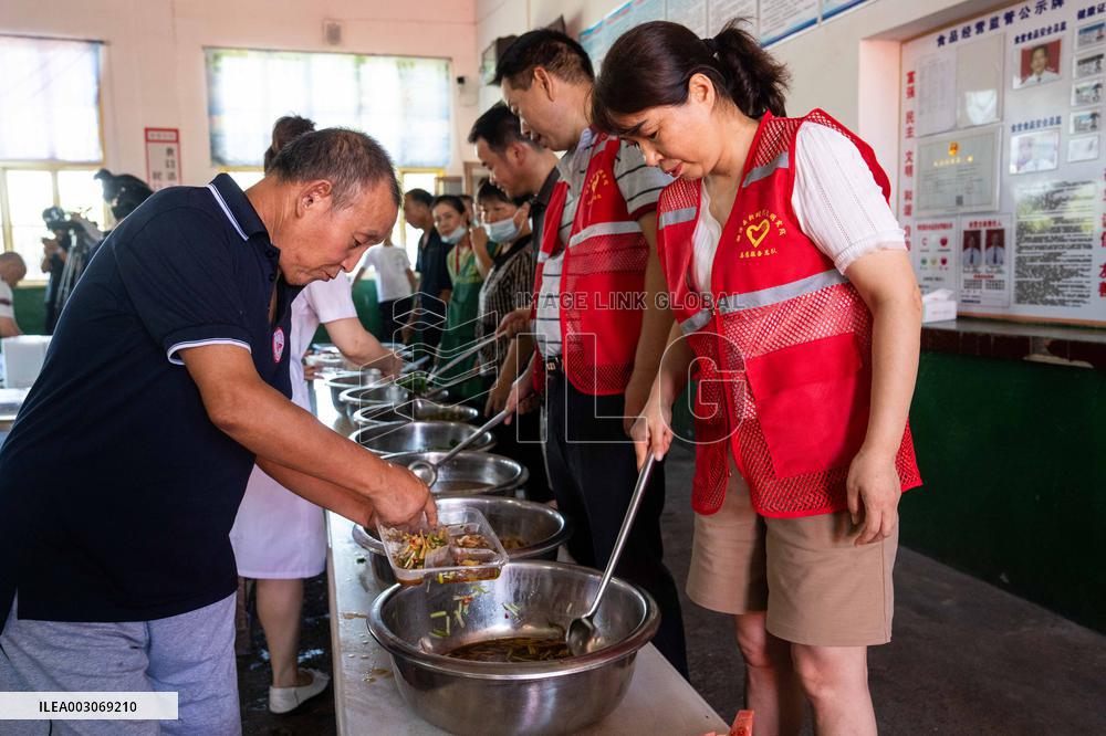 (FOCUS)CHINA-HUNAN-XIANGTAN-JUANSHUI RIVER-DIKE BREACH-RELOCATION SITE (CN)