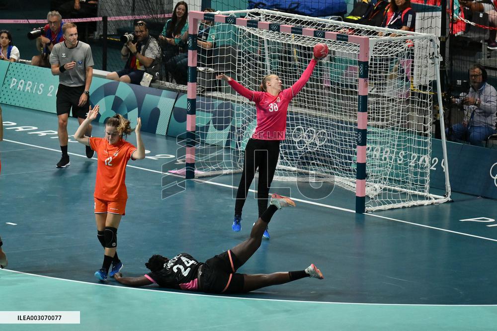 Paris 2024 - Handball - Netherlands v Spain