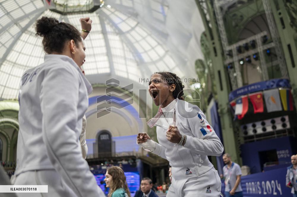 Paris 2024 - the women's epee team Semi final - France v Poland