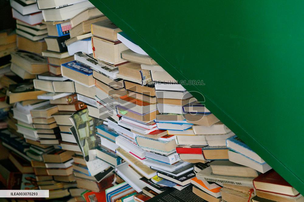 Kyiv bookshop accepts Russian books for recycling