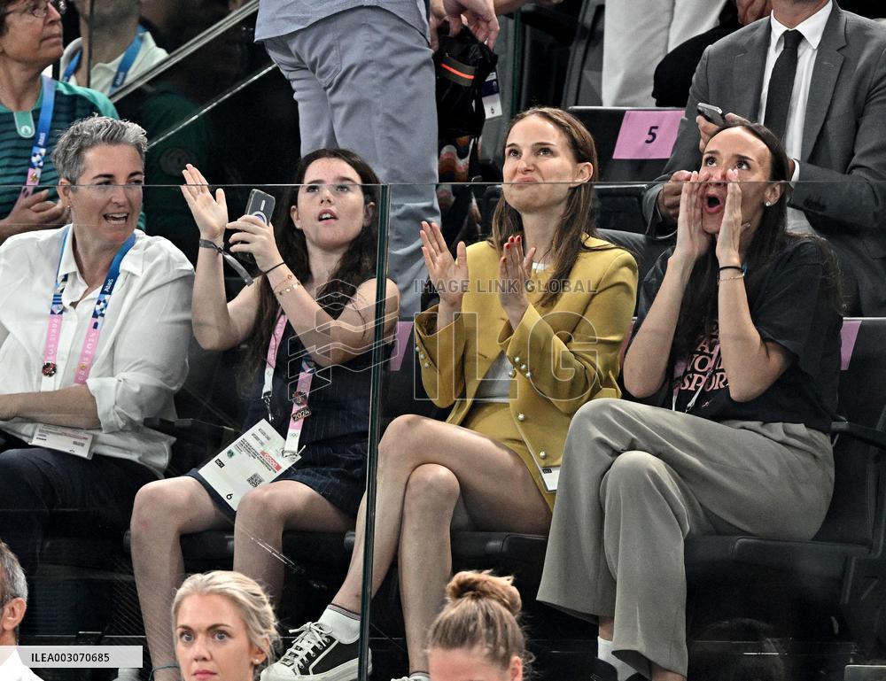 Paris 2024 - Gymnastic - Natalie Portman In The Stands