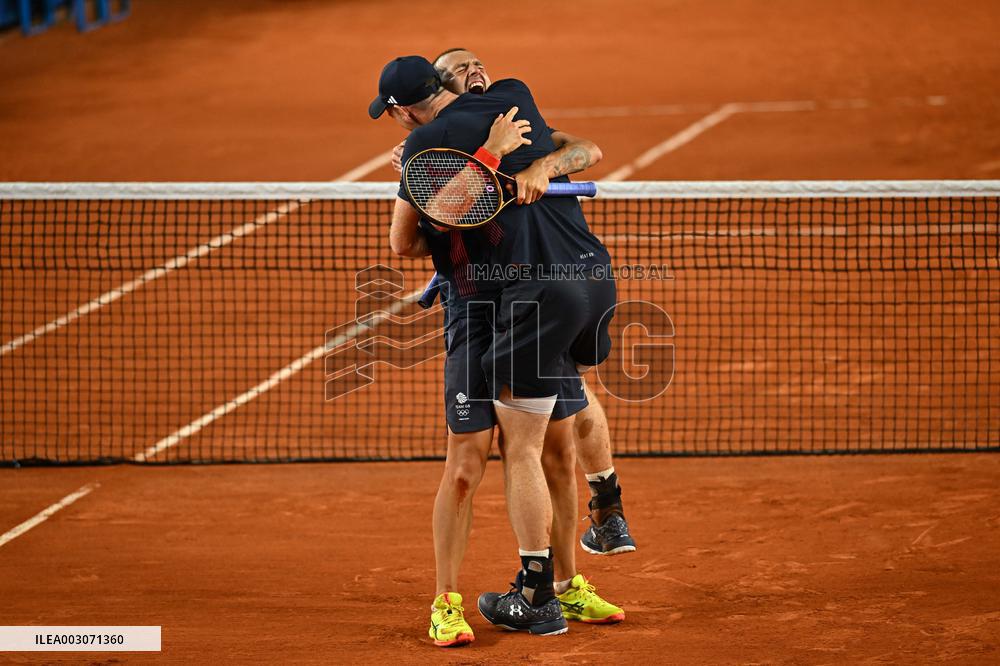 Paris 2024 - Tennis - Murray And Evans v Vligen And Gille