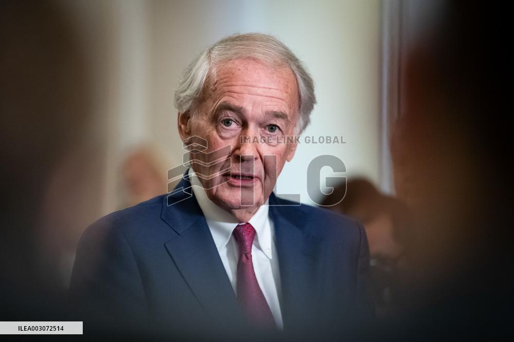 Senate Democrats And Republicans Press Conferences - Washington