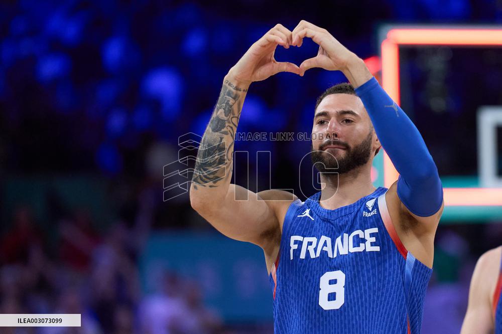 Paris 2024 - Basketball - France v Japan