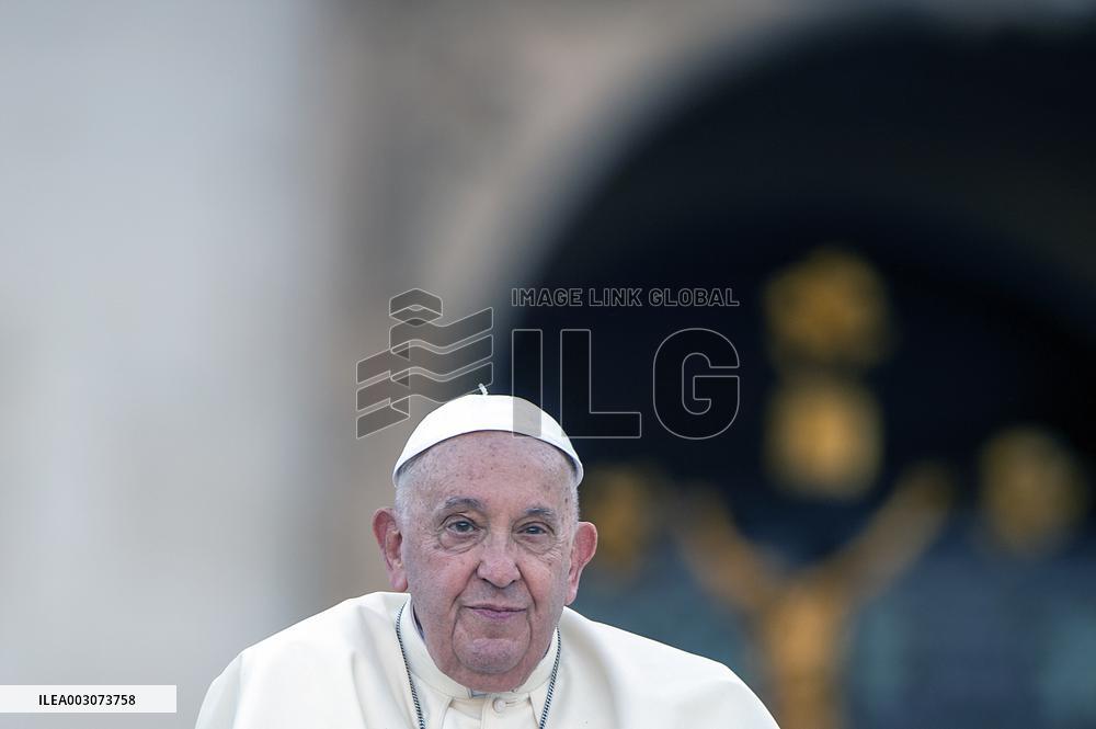 Pope Francis Attends An Open-Air Audience - Vatican