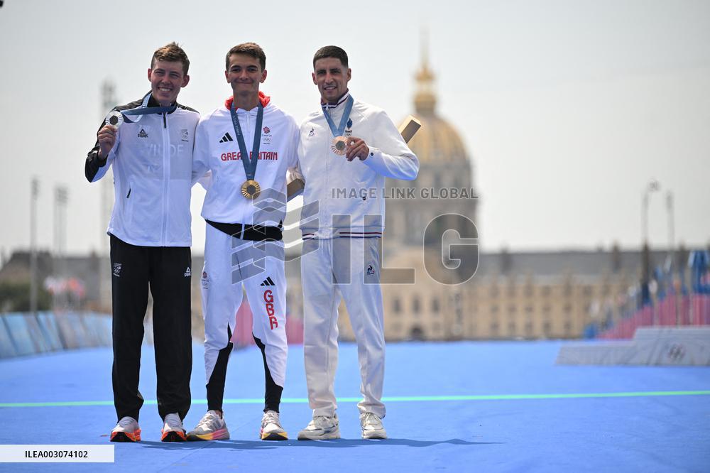 Paris 2024 - Men’s Triathlon Medal Ceremony
