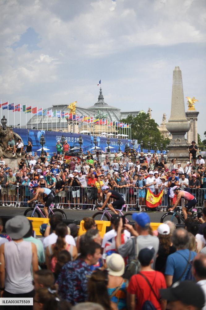 Paris 2024 - Triathlon Illustrations