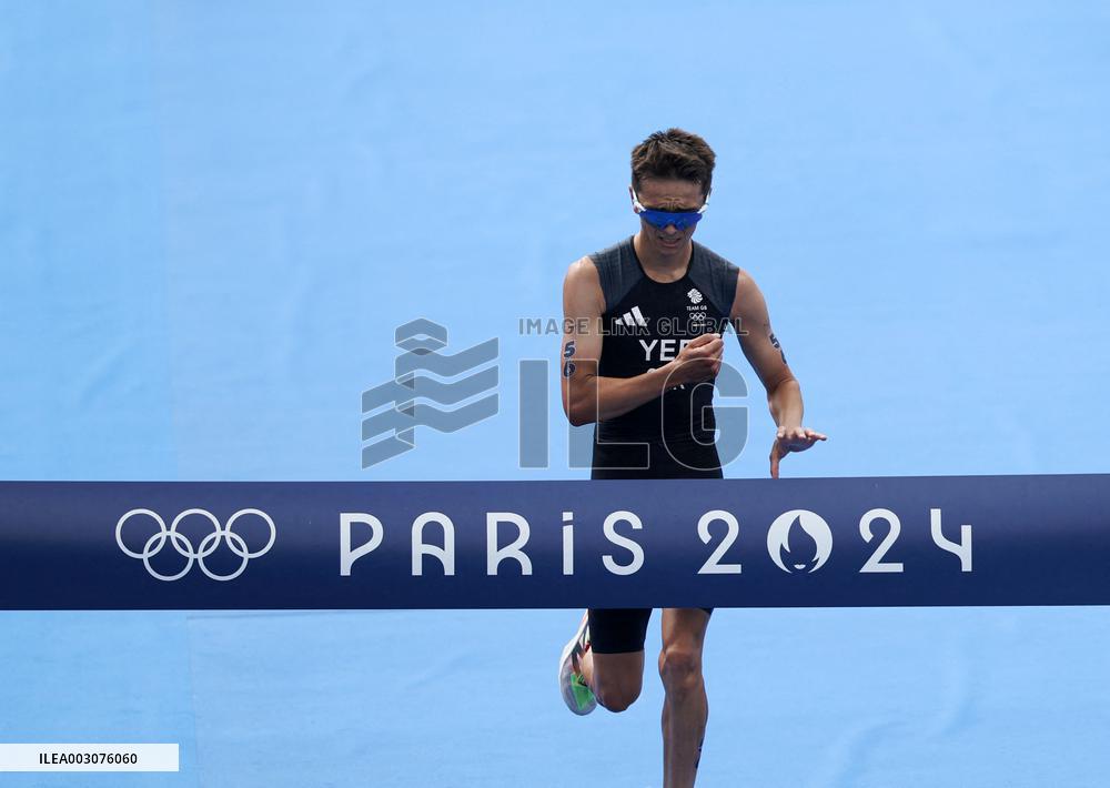 Paris 2024 - Men's Triathlon Illustrations