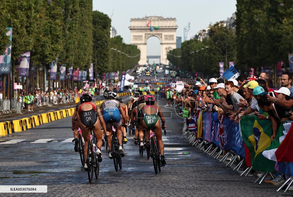 Paris 2024 - Women's Triathlon - Illustrations