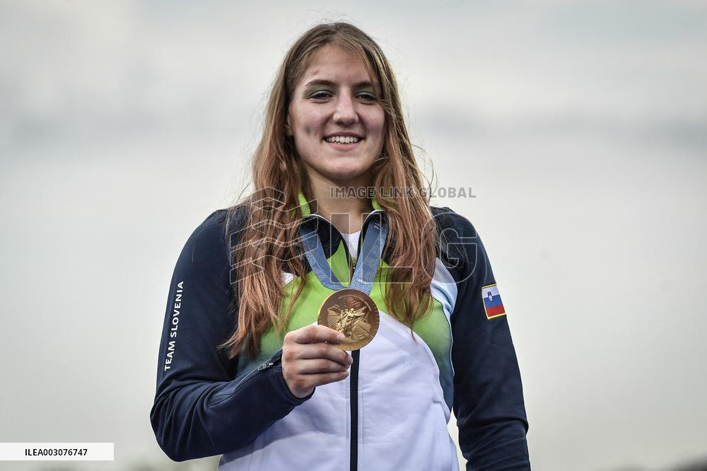 Paris 2024 - Fans welcome medalists at the Parc des Champions in Paris FA