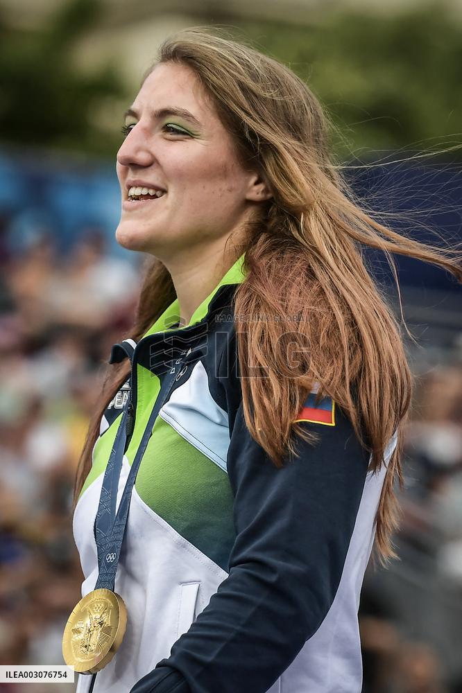 Paris 2024 - Fans welcome medalists at the Parc des Champions in Paris FA