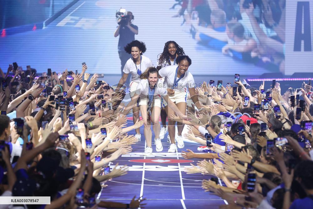 Paris 2024 - Candassamy, Vitalis, Mallo-Breton And Louis-Marie Celebrate Silver Medal At Club France