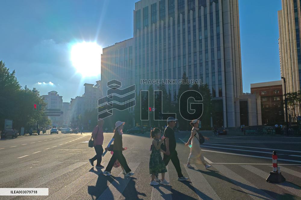 Red Alert For High Temperature in Shanghai