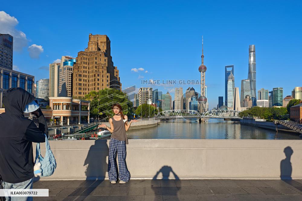 Red Alert For High Temperature in Shanghai