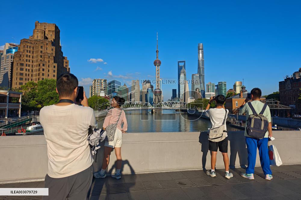 Red Alert For High Temperature in Shanghai