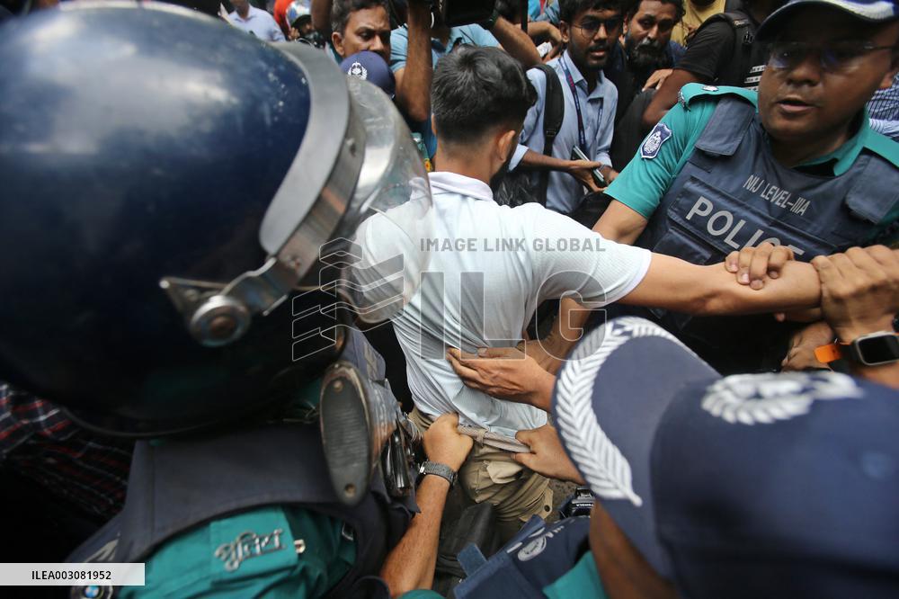 Fresh Violence Erupts In Student Protests - Dhaka