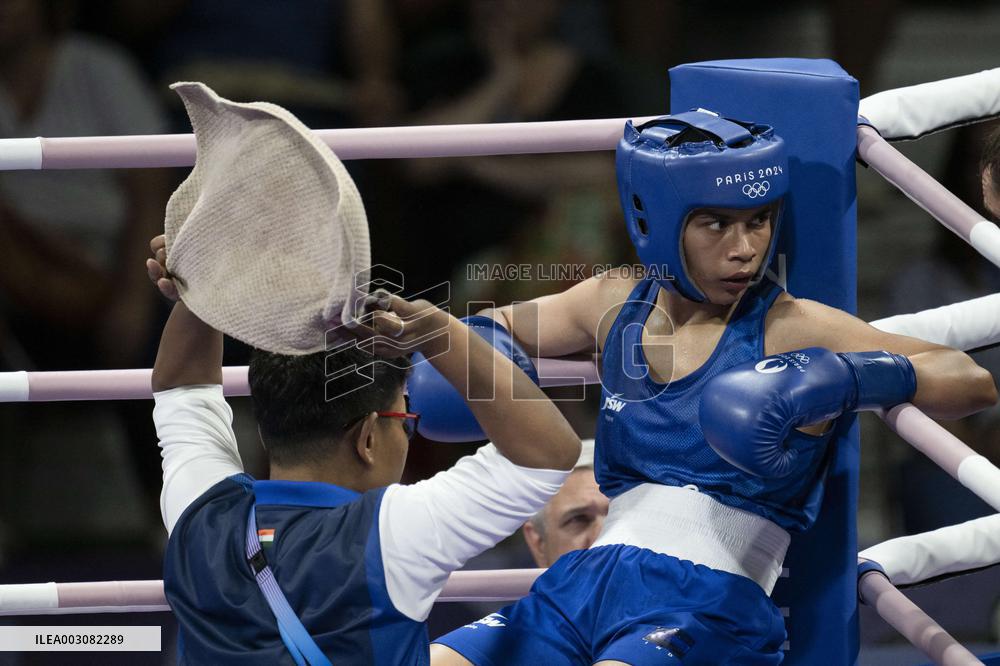 Paris 2024 - Boxing - China v India