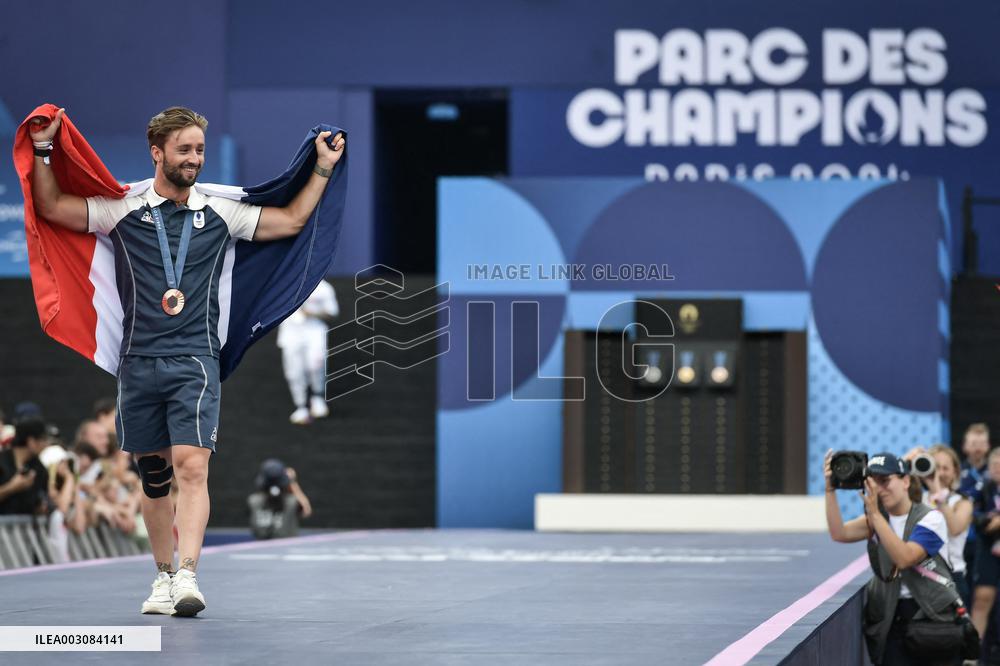 Paris 2024 - Fans welcome medalists at the Parc des Champions in Paris FA