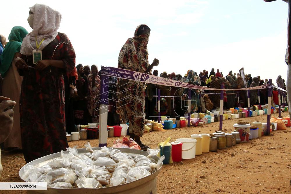 SUDAN-OMDURMAN-DISPLACED PEOPLE-FREE MEALS