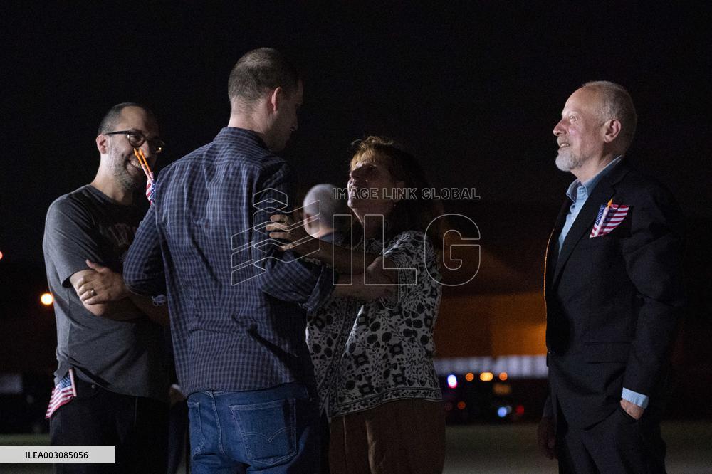 Biden Greets Freed US Prisoners After Swap Deal - Washington
