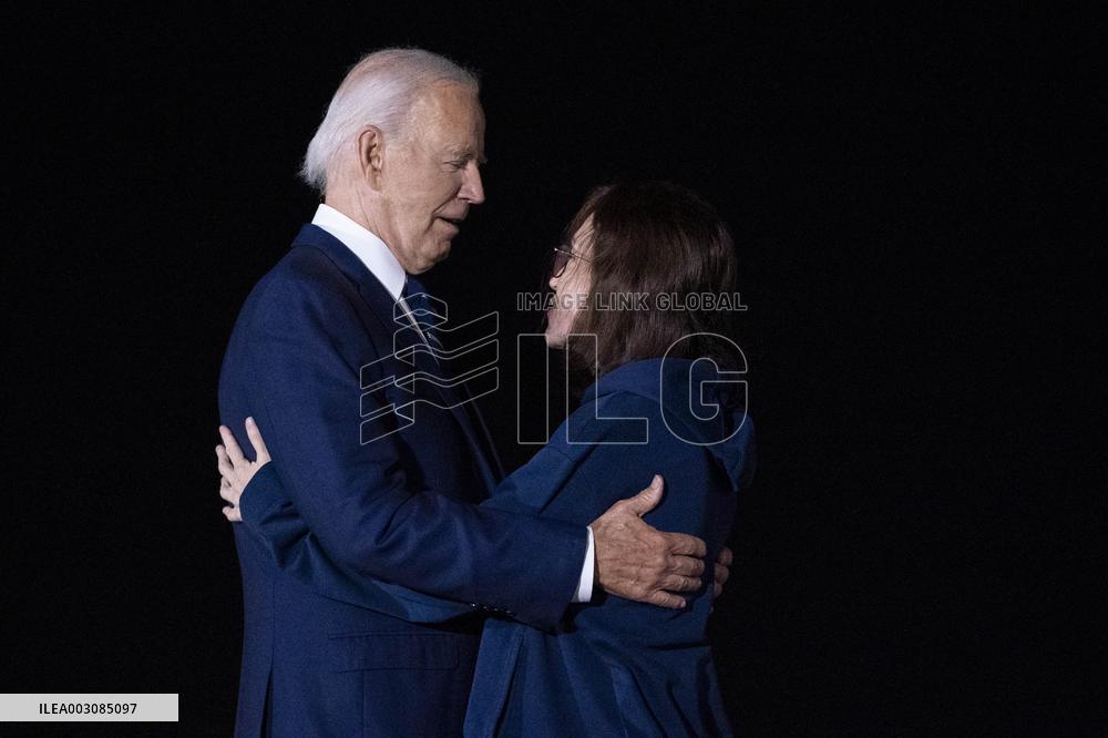 Biden Greets Freed US Prisoners After Swap Deal - Washington
