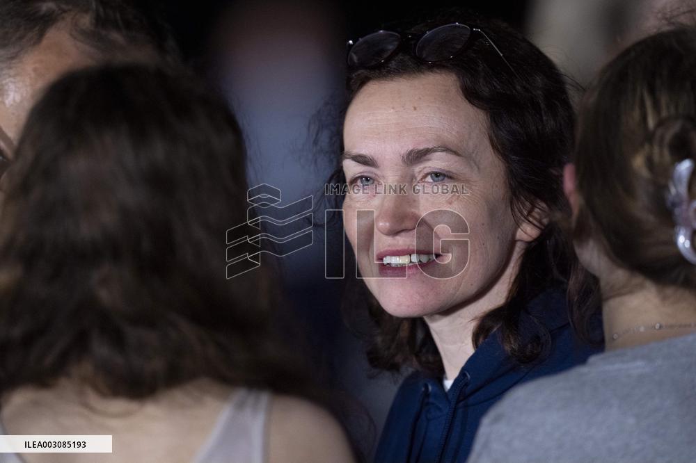 Biden Greets Freed US Prisoners After Swap Deal - Washington