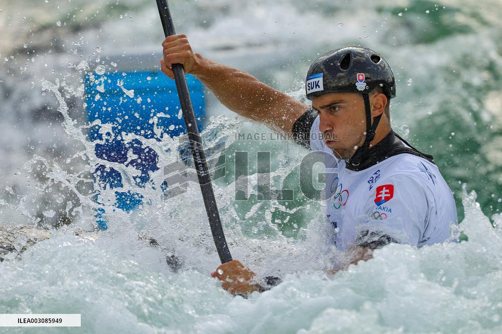 Paris 2024 - Italy’s De Gennaro Takes Gold In The Men’s Kayak Single