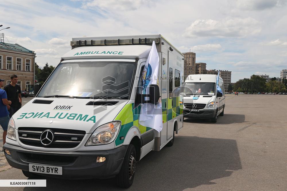 Cars from UK delivered for Kharkiv volunteers