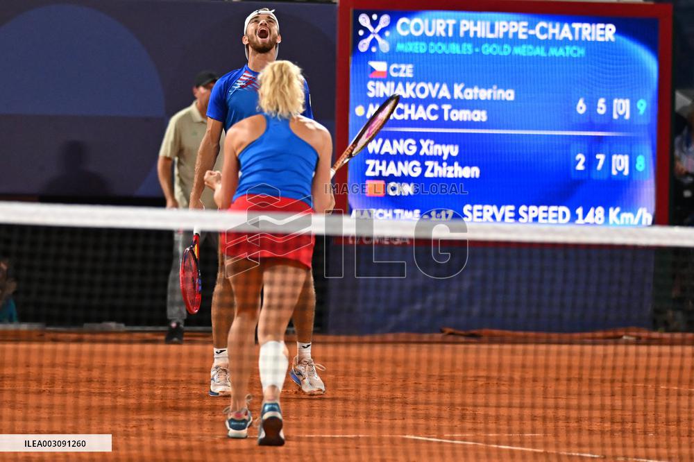 Paris 2024 - Medal Ceremony Tennis Double Mixte