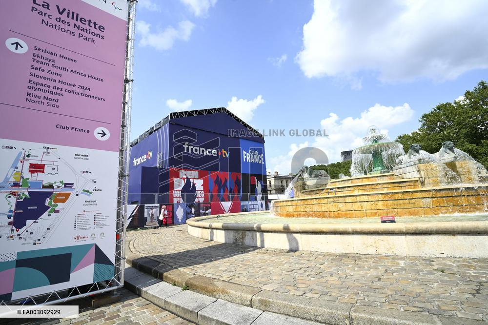 Paris 2024 - Supporters during Teddy Riner's Victory in Final at Club France