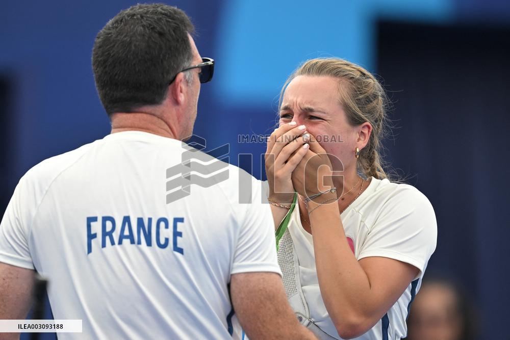 Paris 2024 - Lisa Barbelin of Team France wins bronze medal Archery