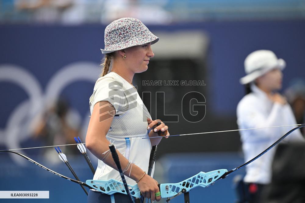 Paris 2024 - Lisa Barbelin of Team France wins bronze medal Archery