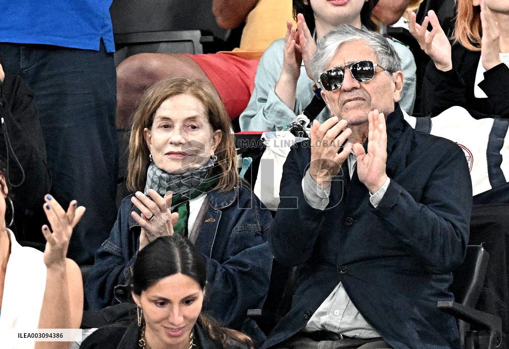 Paris 2024 - Gymnastic - Isabelle Huppert In The Stands
