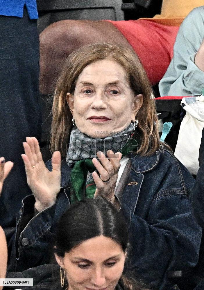 Paris 2024 - Gymnastic - Isabelle Huppert In The Stands