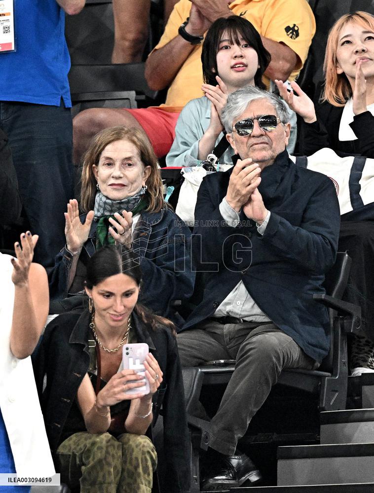 Paris 2024 - Gymnastic - Isabelle Huppert In The Stands